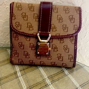 Dooney and Bourke small wallet